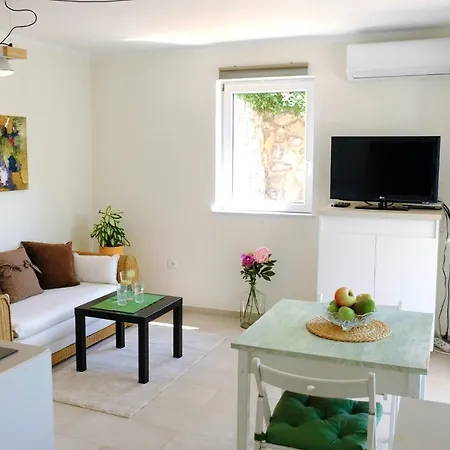 Ruzic Apartment