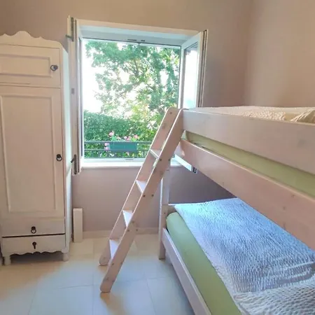 Ruzic Apartman Njivice